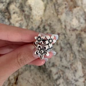 James Avery Retired Flower ring